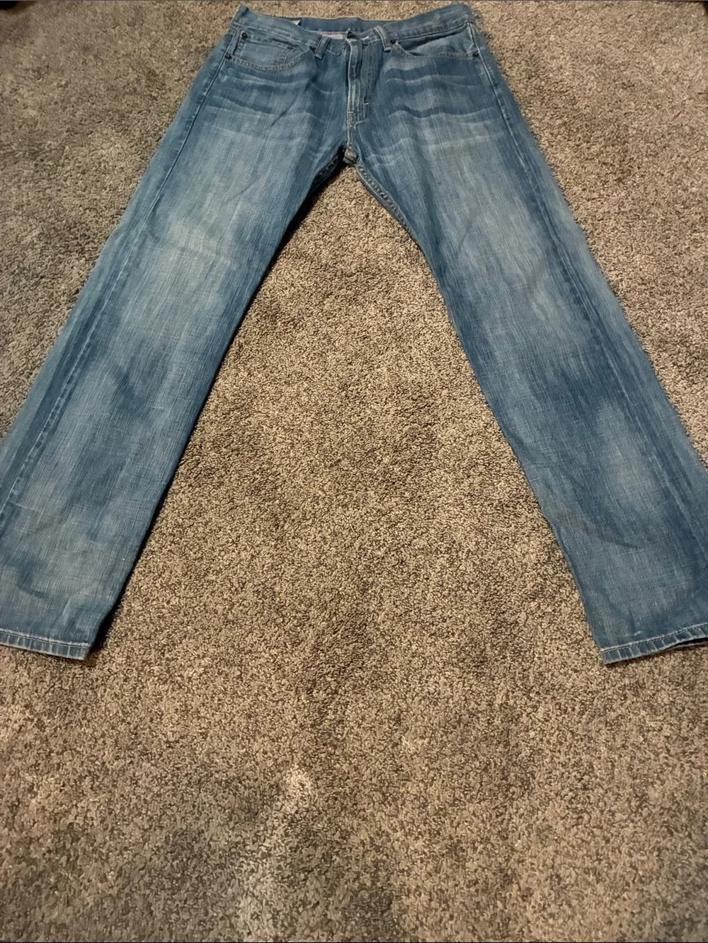 Vintage Trending Levi's Men's Straight Jeans — Light Blue Washed Denim